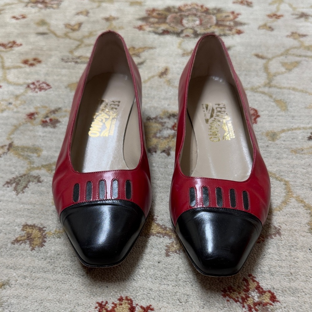 Salvatore Ferragamo Century style flats